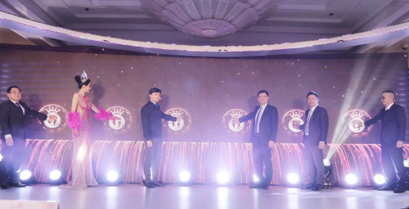 Nghi thức khởi động cuộc thi Hoa hậu Việt Nam năm 2024. Nghi thức khởi động cuộc thi Hoa hậu Việt Nam năm 2024.