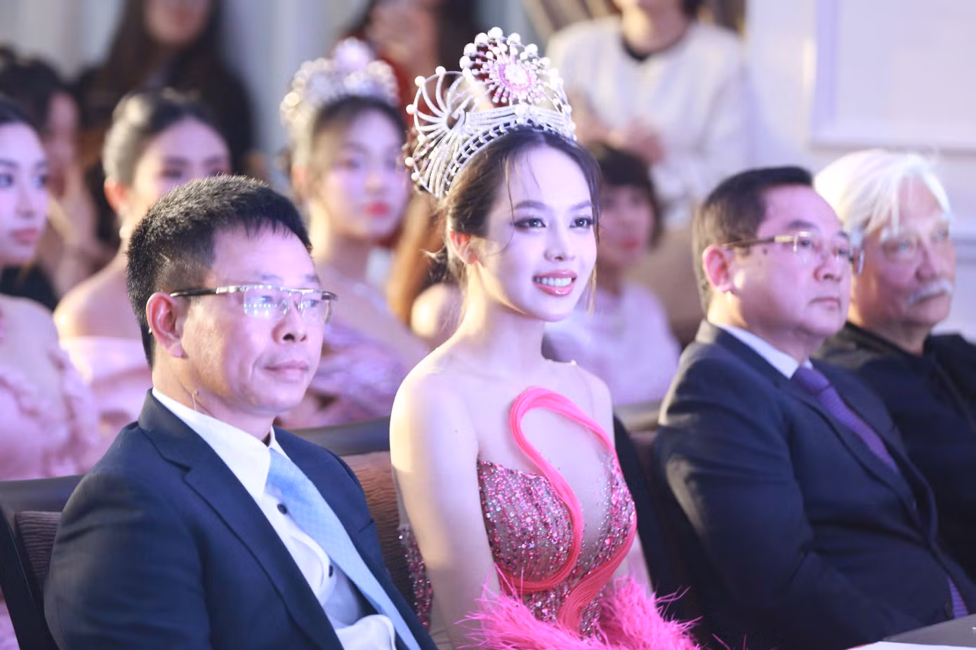 Khởi động cuộc thi Hoa hậu Việt Nam năm 2024: Rạng rỡ Việt Nam ảnh 25 Khởi động cuộc thi Hoa hậu Việt Nam năm 2024: Rạng rỡ Việt Nam ảnh 25