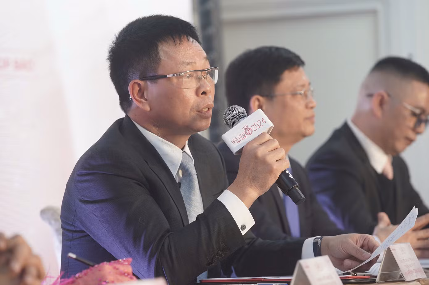 Nhà báo Phùng Công Sưởng - Tổng Biên tập báo Tiền Phong - Trưởng Ban tổ chức Hoa hậu Việt Nam năm 2024. Nhà báo Phùng Công Sưởng - Tổng Biên tập báo Tiền Phong - Trưởng Ban tổ chức Hoa hậu Việt Nam năm 2024.