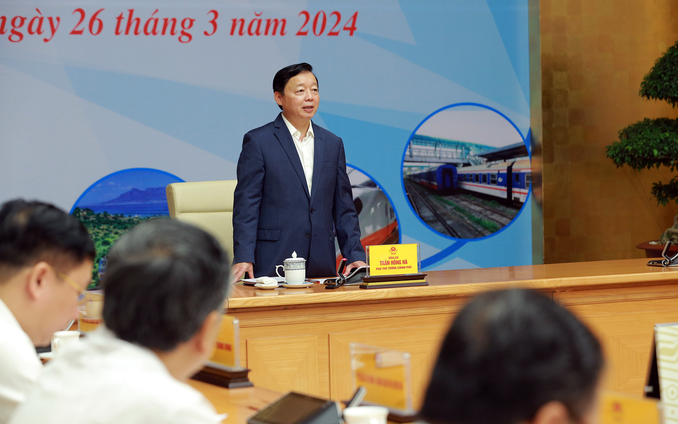 Phó Thủ tướng Trần Hồng Hà phát biểu kết luận cuộc họp.