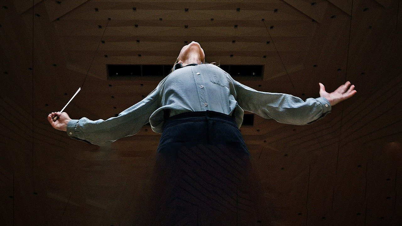 Tár trong phim là nhạc trưởng xuất sắc nhất của mọi thời đại.