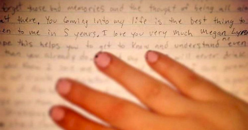  Bức thư người phụ nữ chia sẻ về câu chuyện tình yêu xúc động của mình. Ảnh:Diply. 