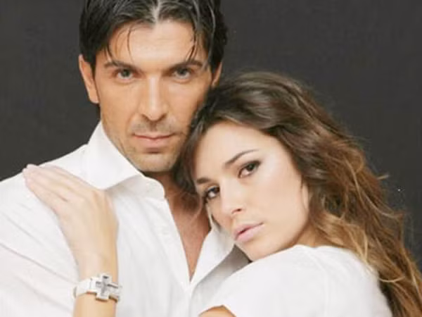 Alena rất tự hào về khả năng “chinh chiến” của Buffon. Ảnh: Tuttosport . Alena rất tự hào về khả năng “chinh chiến” của Buffon. Ảnh: Tuttosport