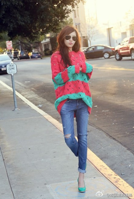 Cặp đôi chưa bao giờ lỗi mốt - quần jeans + áo sơ mi. Quần jeans - áo pull đem lại cho bạn vẻ năng động trẻ trung.