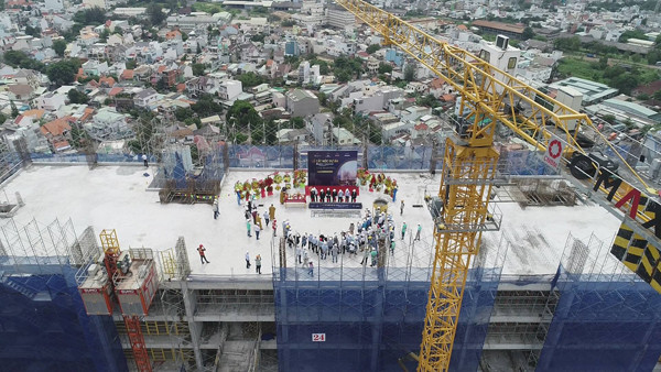 Đất Xanh Miền Nam cất nóc Saigon Gateway vượt tiến độ ảnh 3