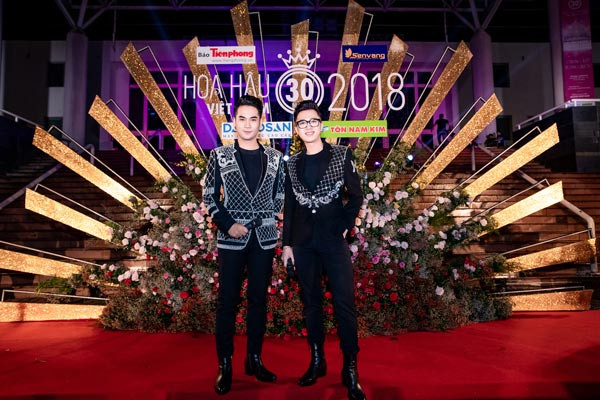 Nhìn lại những tác phẩm hoa T-Flowers sáng tạo riêng cho HHVN 2018 ảnh 9