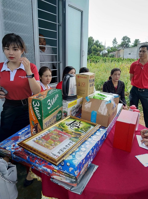 Tặng nhà mới cho hộ nghèo tại Đăk Lăk ảnh 2