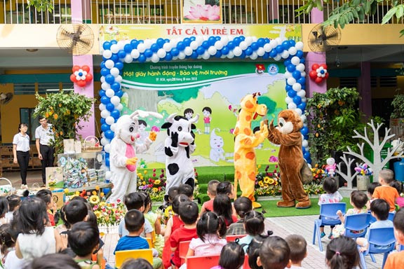 Tetra Pak thí điểm thu gom vỏ hộp sữa giấy tại trường học ảnh 1