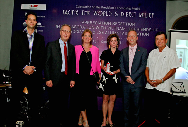 Việt Nam trao tặng Huân chương Hữu nghị cho Giám đốc điều hành Facing ảnh 1