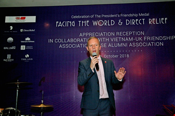 Việt Nam trao tặng Huân chương Hữu nghị cho Giám đốc điều hành Facing ảnh 2