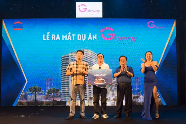 Bùng nổ giao dịch tại lễ ra mắt Vũng Tàu Gateway ảnh 1