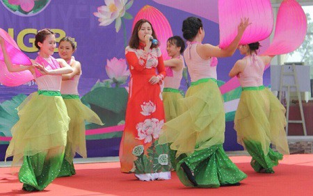 Nữ sinh ném con từ tầng 31: Vết trượt từ những cuộc tình ảnh 1