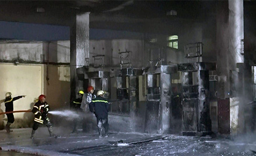 Nghi can gây cháy cây xăng ở Sài Gòn là thợ khoan bêtông ảnh 1