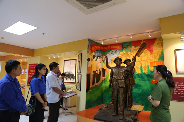 Đoàn thanh niên Học viện CSND ký kết nghĩa với Huyện đoàn Sơn Dương ảnh 3