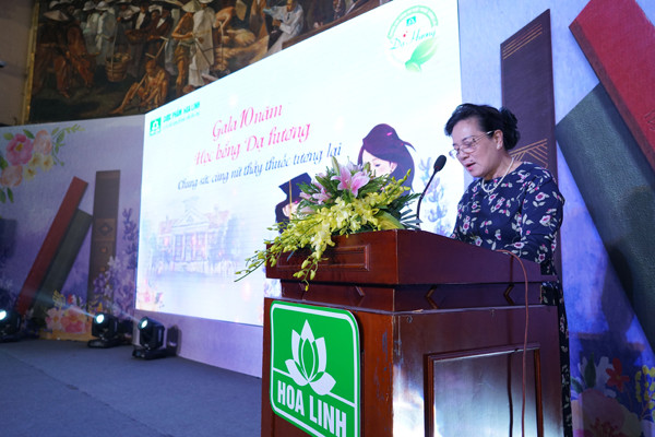 10 tỷ đồng Học bổng Dạ hương - Chung sức cùng nữ thầy thuốc tương lai ảnh 1