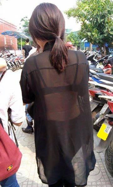 Sinh viên 'trưng' thời trang phản cảm ở giảng đường ảnh 2