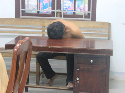 Đối tượng say rượu, đánh CSGT. Đối tượng say rượu, đánh CSGT