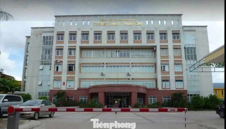 Ghi nhận 2 ca dương tính SARS-CoV-2 liên quan Bệnh viện Phụ sản Nam Định ngày 22/11 - Ảnh: Hoàng Long