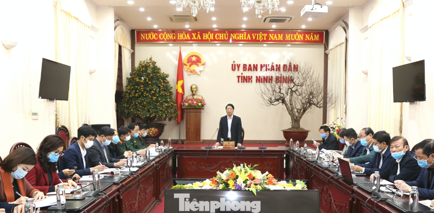 Ban Chỉ đạo phòng chống dịch COVID-19 Ninh Bình họp triển khai đối phó dịch - Ảnh: Hoàng Long Ban Chỉ đạo phòng chống dịch COVID-19 Ninh Bình họp triển khai đối phó dịch - Ảnh: Hoàng Long