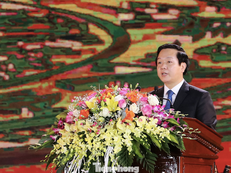 Chủ tịch UBND tỉnh Ninh Bình Phạm Quang Ngọc phát biểu tại buổi lễ - Ảnh: Hoàng Long