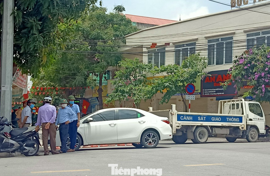 Khu vực nhà ở của ca dương tính ở thị trấn Quế, huyện Kim Bảng được phong toả từ ngày 7/5- Ảnh: GN Khu vực nhà ở của ca dương tính ở thị trấn Quế, huyện Kim Bảng được phong toả từ ngày 7/5- Ảnh: GN