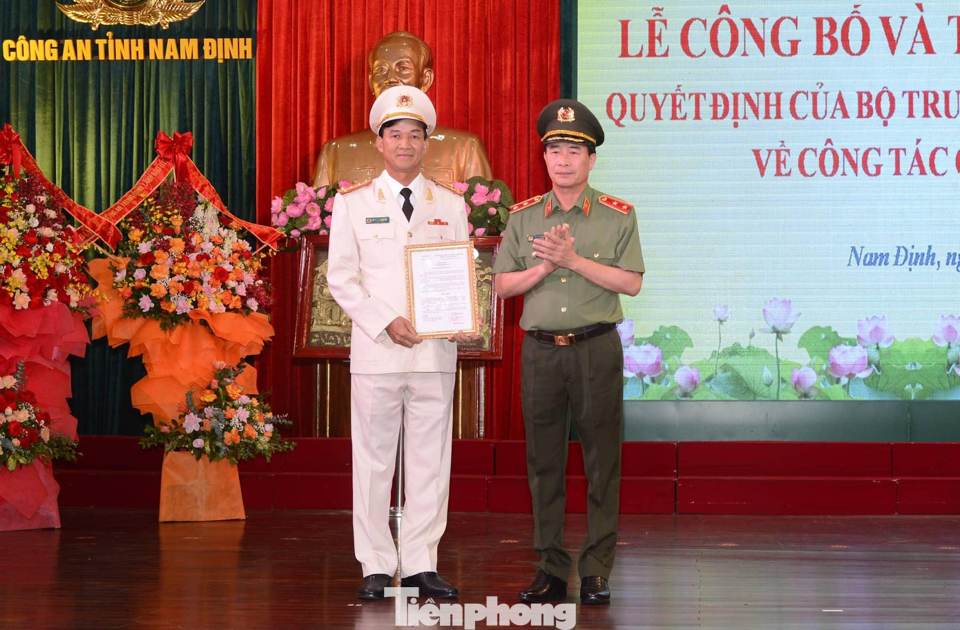 Tân Giám đốc Công an tỉnh Nam Định Trần Minh Tiến nhận nhiệm vụ tại Nam Định từ ngày 1/6. Ảnh: Hoàng Long