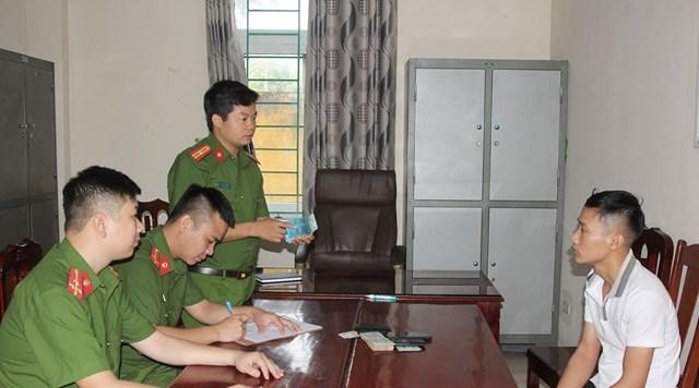 Ngô Quang Tứ khi Tứ tại cơ quan công an. Ảnh: CAHN