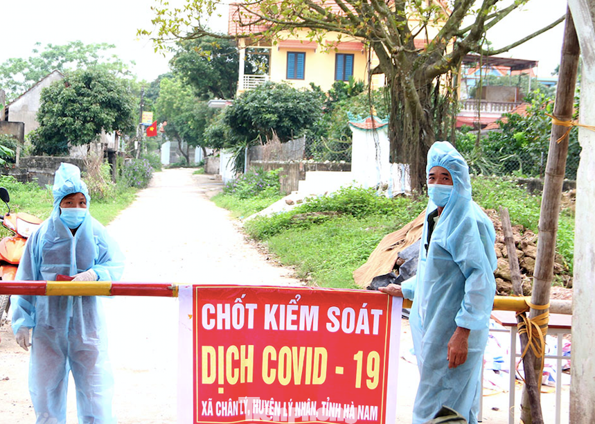 Hơn 9.000 người dân ở Lý Nhân, Hà Nam đang phải sống trong khu cách ly - Ảnh: Hoàng Long