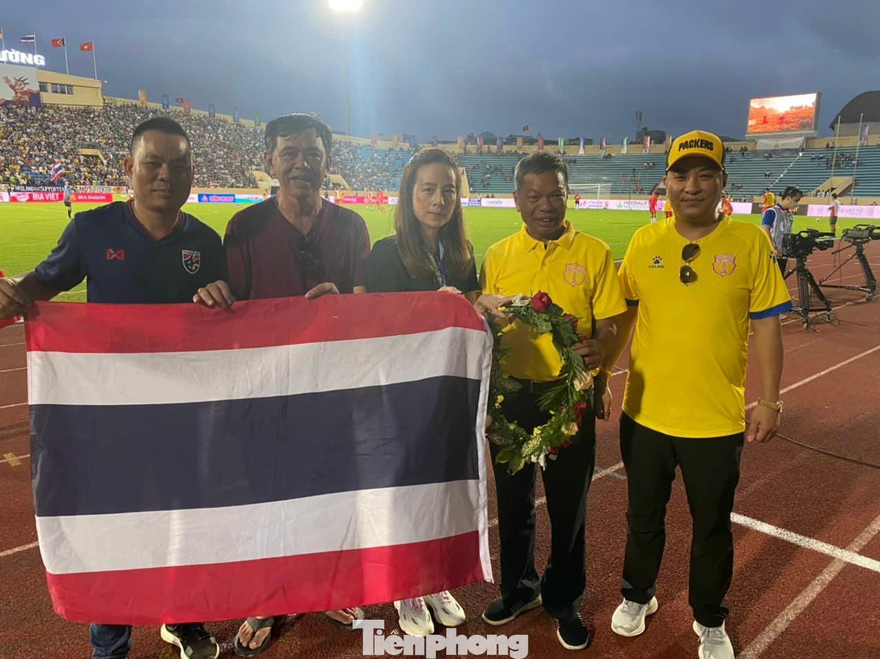 CĐV trên sân Thiên Trường sẽ ngồi chung, cổ vũ cho cả 4 đội tham gia thi đấu trên sân - Ảnh: BTD