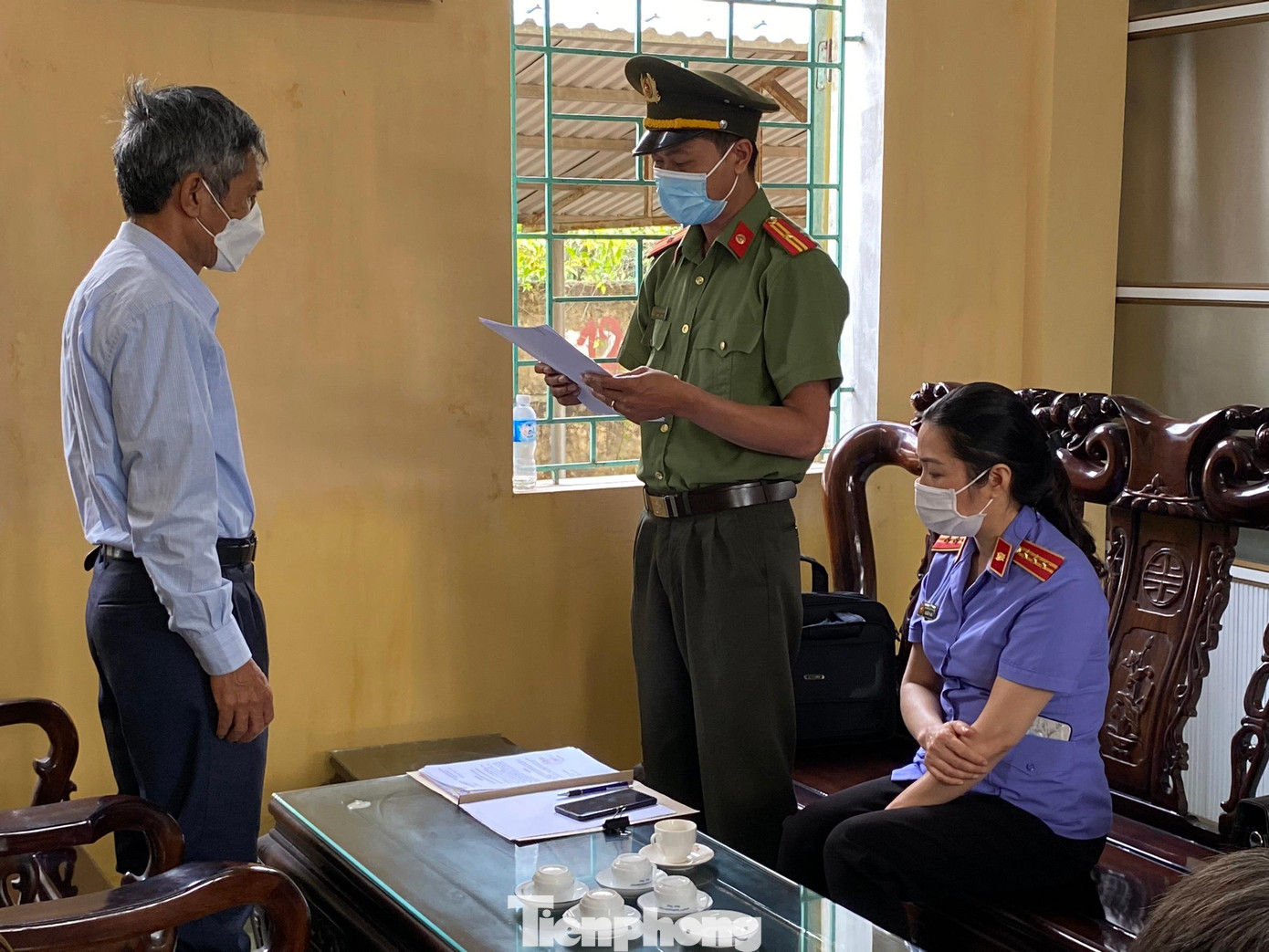 Công an Nam Định khởi tố, bắt tạm giam 4 giáo viên - Ảnh: CA NĐ