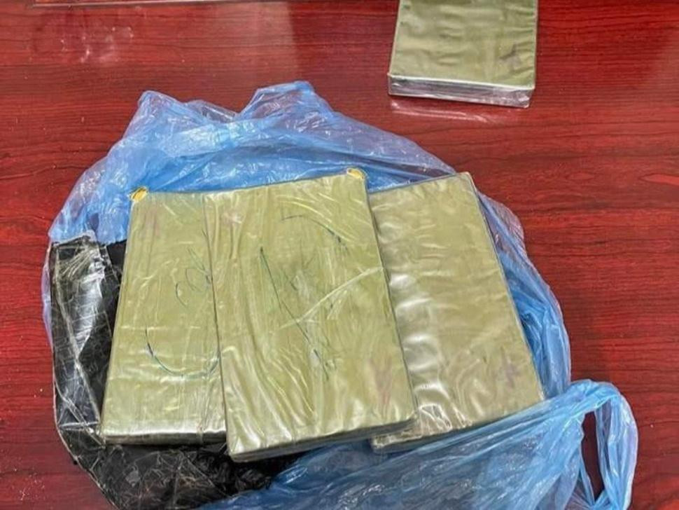 Tang vật ma tuý của đối tượng Thi bị công an thu giữ - Ảnh: CA huyện Đông Hưng.