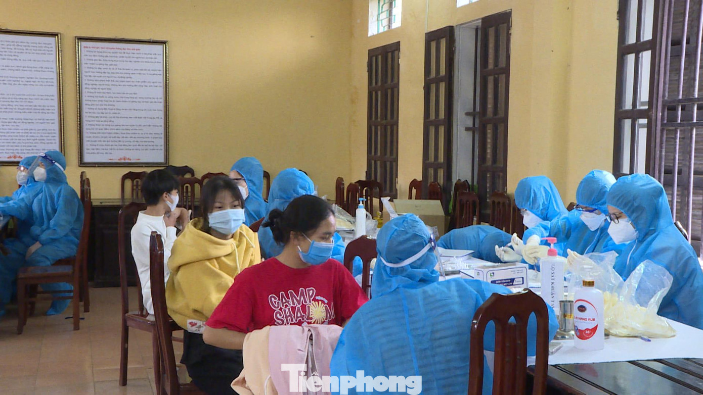 Thái Bình đẩy mạnh tiến độ tiêm vắc xin - Ảnh: Hoàng Long