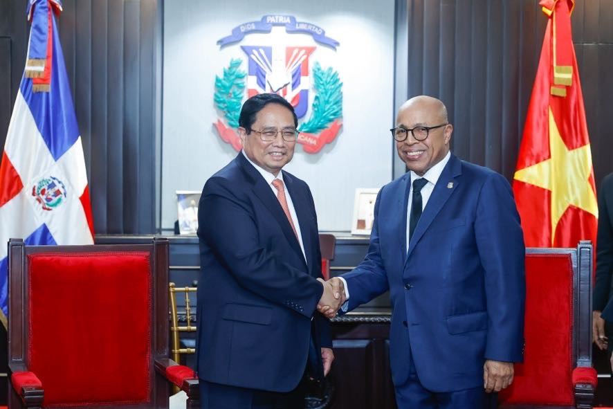 Thủ tướng và các nhà lãnh đạo Cộng hòa Dominica. Ảnh: Nhật Bắc