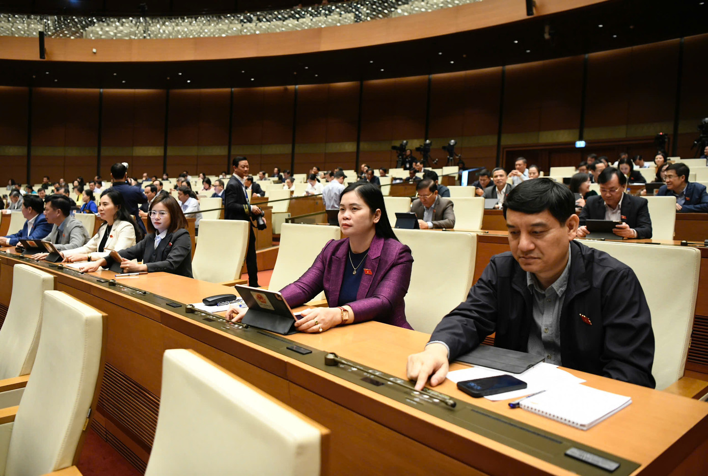 Quốc hội biểu quyết thông qua dự án luật. Ảnh: Như Ý Quốc hội biểu quyết thông qua dự án luật. Ảnh: Như Ý