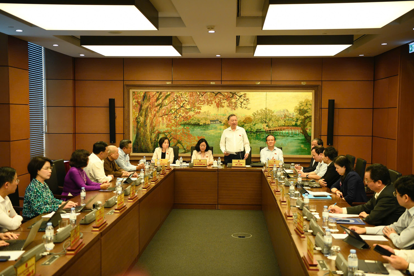 Tổng Bí thư Tô Lâm phát biểu tại phiên thảo luận ở tổ ngày 9/11. Ảnh: Như Ý.