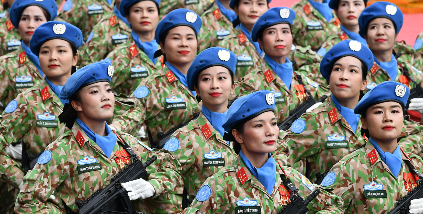 Lực lượng gìn giữ hòa bình Việt Nam tại lễ diễu binh, diễu hành kỷ niệm 70 năm Chiến thắng Điện Biên Phủ. Ảnh: Hoàng Hà.