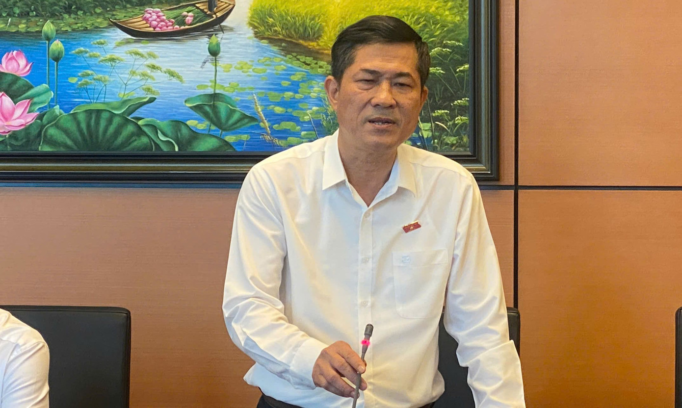 Đại biểu Thái Văn Thành. Đại biểu Thái Văn Thành.