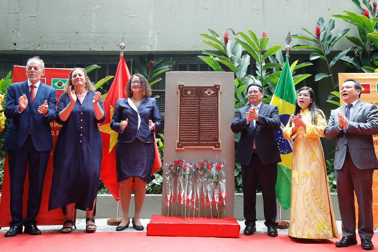 Thủ tướng và Phu nhân với các hoạt động ý nghĩa tại Brazil và Cộng hòa Dominica. Ảnh Nhật Bắc Thủ tướng và Phu nhân với các hoạt động ý nghĩa tại Brazil và Cộng hòa Dominica. Ảnh Nhật Bắc