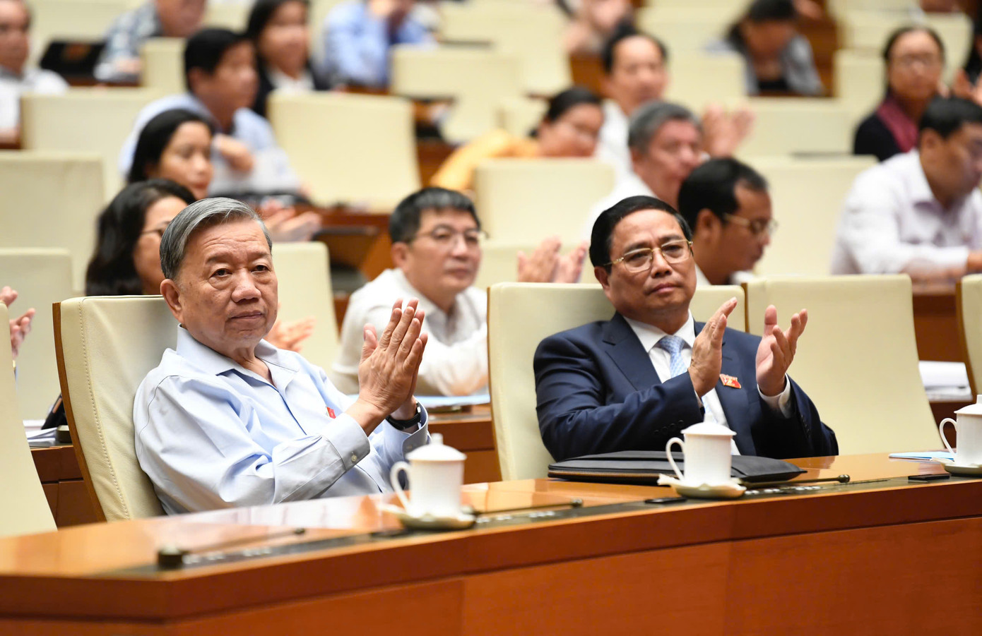 Tổng Bí thư Tô Lâm và Thủ tướng Phạm Minh Chính tại phiên bế mạc chất vấn, chiều 12/11. Ảnh: Như Ý Tổng Bí thư Tô Lâm và Thủ tướng Phạm Minh Chính tại phiên bế mạc chất vấn, chiều 12/11. Ảnh: Như Ý