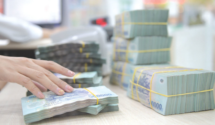 Sự kiện rút tiền hàng loạt tại SCB vào tháng 10/2022 tác động tiêu cực tới tâm lý thị trường tiền tệ (ảnh minh họa).