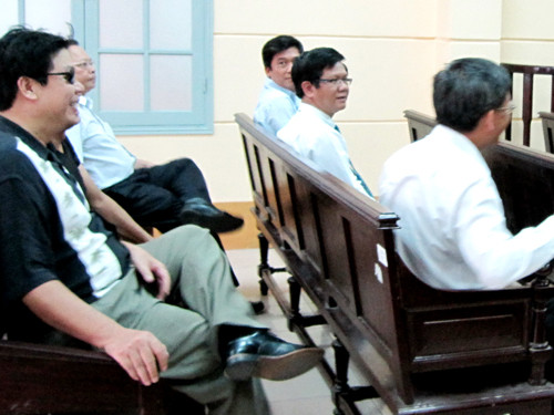 Những người thân của ông Ly Sam cũng có mặt tại phiên tòa