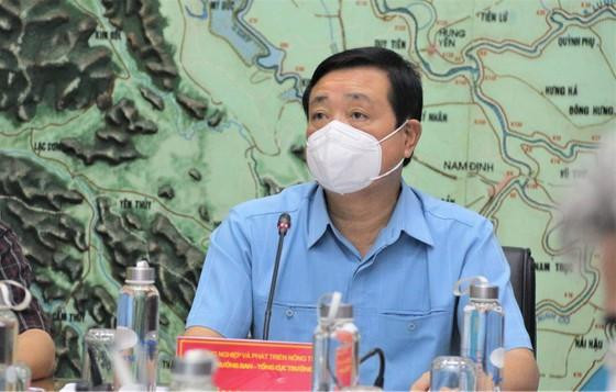 Ông Trần Quang Hoài đề nghị lực lượng biên phòng cùng các địa phương kêu gọi các tàu thuyền vẫn đang ở trên biển vào bờ tránh bão gấp