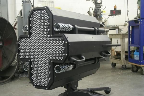 Siêu súng máy có thể bắn cả triệu viên đạn trong 1 phút ảnh 1