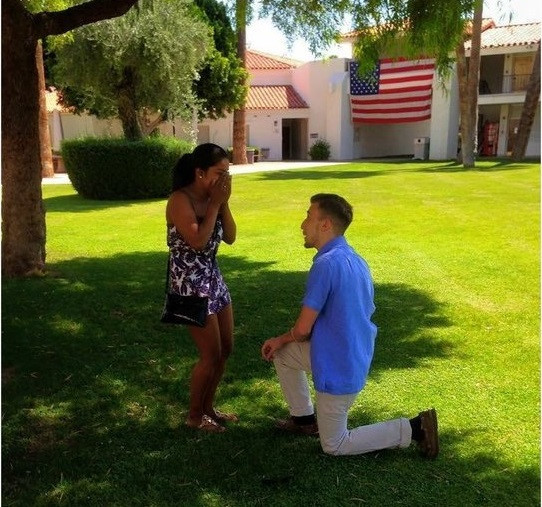 Ngưỡng mộ chuyện tình cổ tích từ năm 3 tuổi, chàng trai cầu hôn cô bạn thời thơ ấu ảnh 4