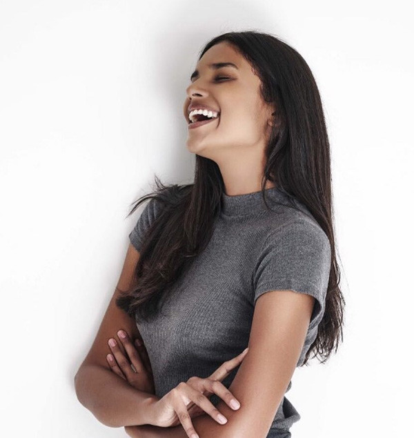 Nhan sắc người mẫu khiến ngôi sao Neymar bỏ hôn thê ảnh 7