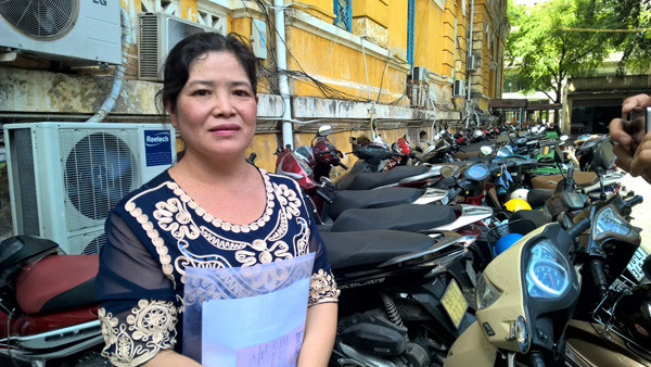 Người bị mất trộm tố bị đánh tráo kim cương ảnh 1