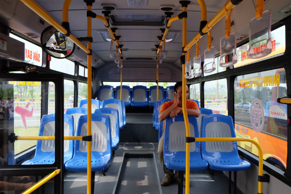 Xe buýt 5 sao đi sân bay Nội Bài giá vé 30.000 đồng ảnh 2