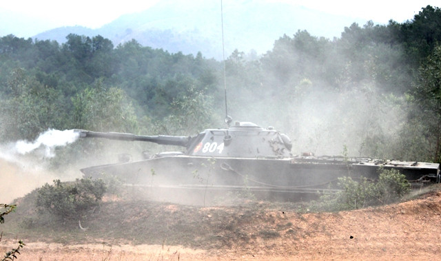 Nổ súng tiêu diệt mục tiêu