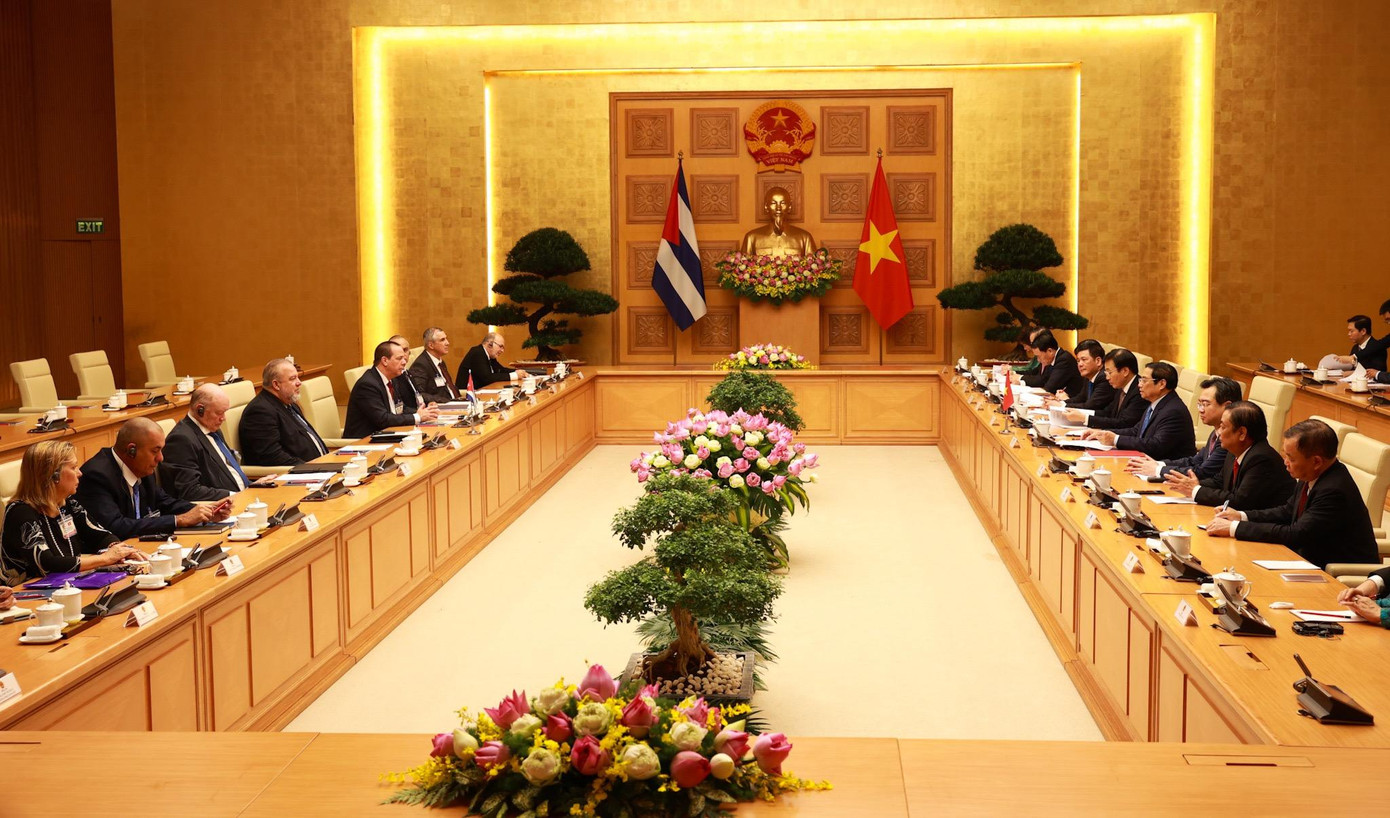 Hai Thủ tướng và các quan chức cấp cao hai nước trong cuộc hội đàm. (Ảnh: Hải Minh)