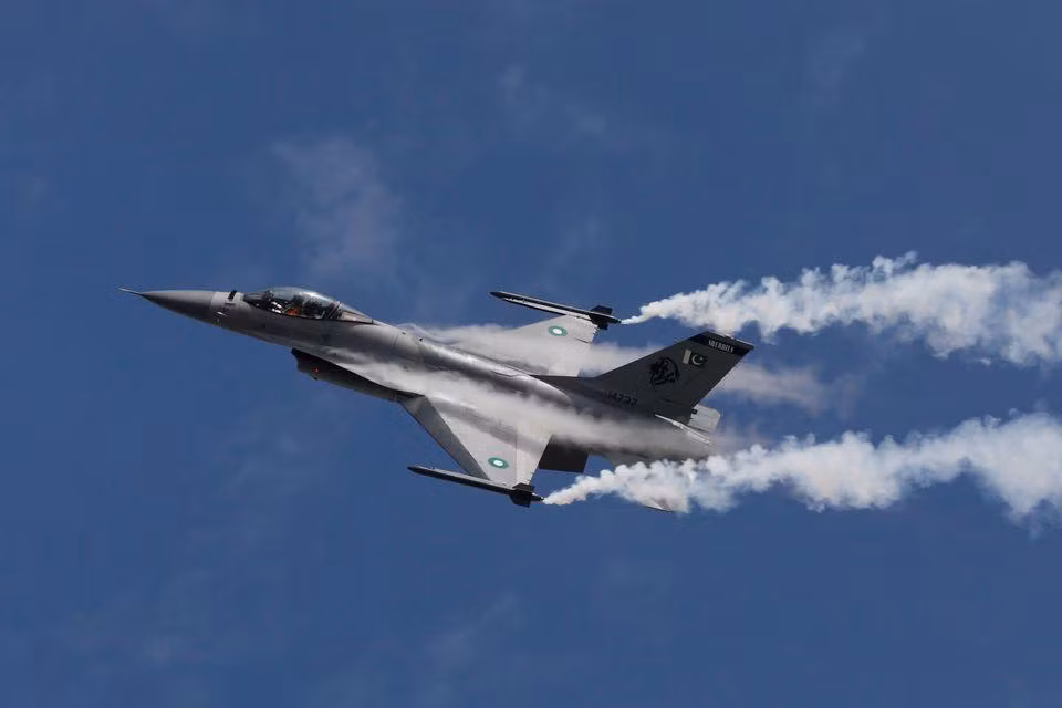 Một chiếc F-16 trong phi đội của Pakistan. (Ảnh: Reuters)